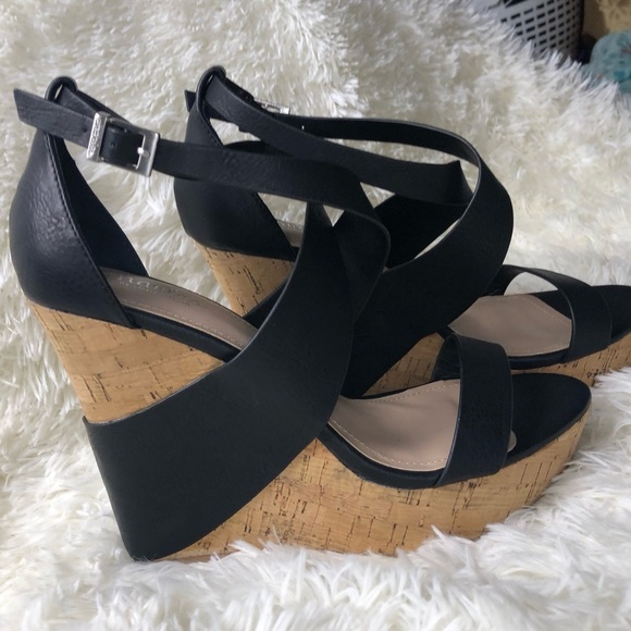 Black and Tan Wedge Sandals size 9 NWOT - Picture 12 of 14